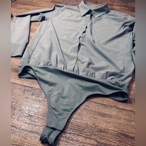 ATHLETA River North Long Sleeve Button Up Bodysuit UV Protection Quick Dry - M